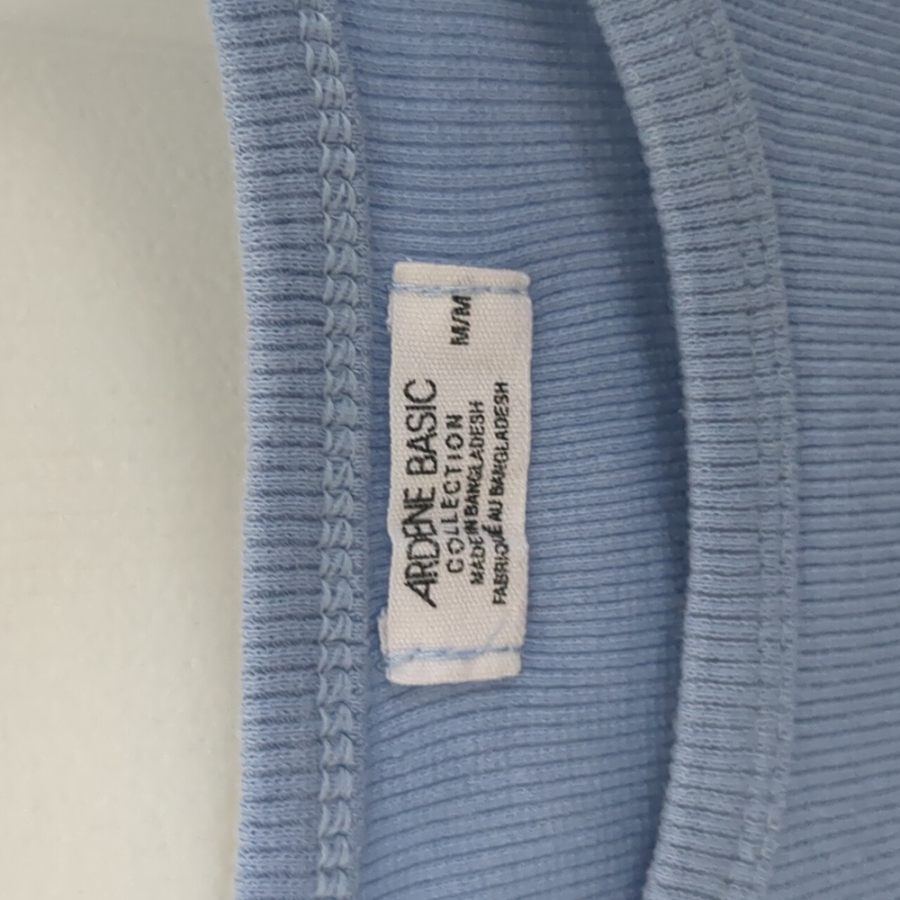 Blue crop - Picture 2 of 2